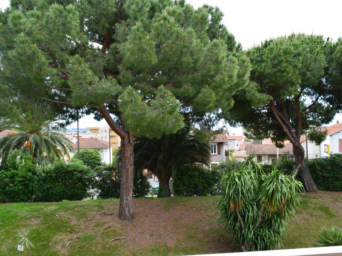 T2 à 400m de la plage avec piscine et parking - Golfe-Juan - Photo 16