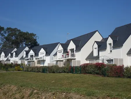 Location appartement à Sarzeau, Appartement neuf 2-4 pers, terrasse et jardin, à 400m de la plage du Rohaliguen