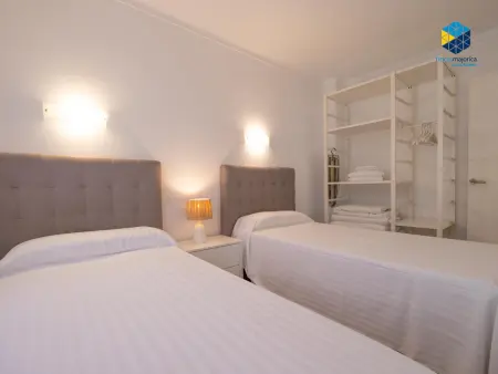 Appartement 2 chambres avec terrasse face à la plage : photo 13
