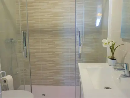 Appartement rénové 2 chambres, climatisation, près plage à Cala Bona - Photo 13