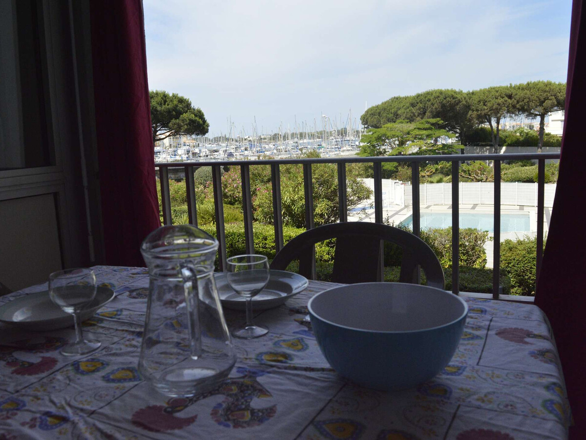 Studio rénové avec loggia, piscine et parking à Cap d'Agde - Photo 12