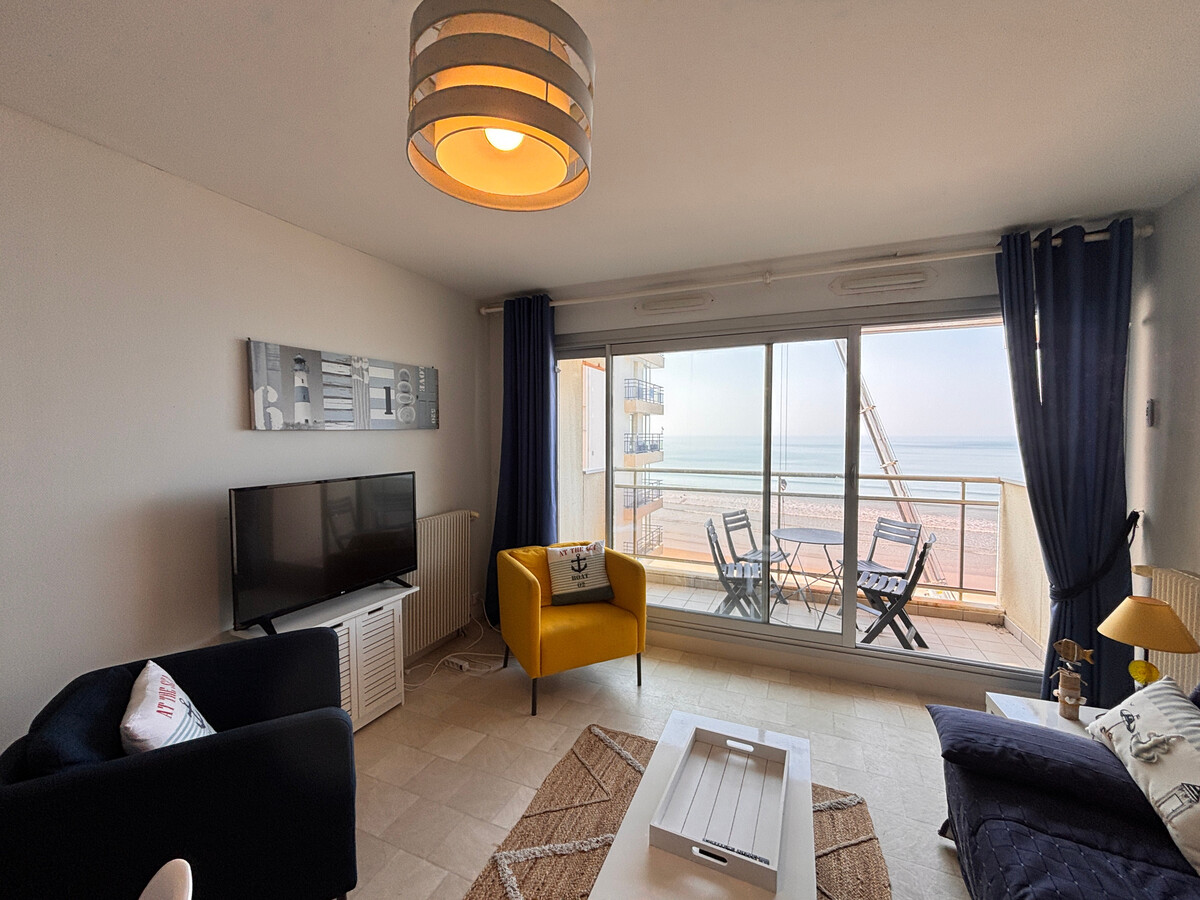T2 face à la plage avec balcon vue mer – Les Sables-d'Olonne - Photo 5