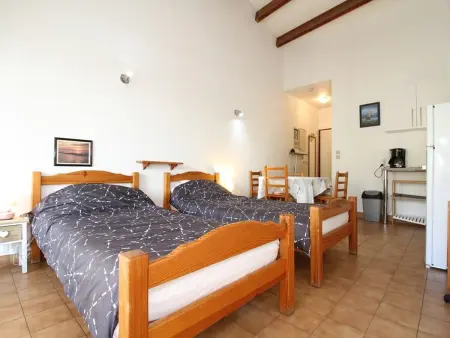 Location appartement à Balaruc les Bains, Grand Studio Climatisé avec Terrasse et Parkings, Proche des Thermes