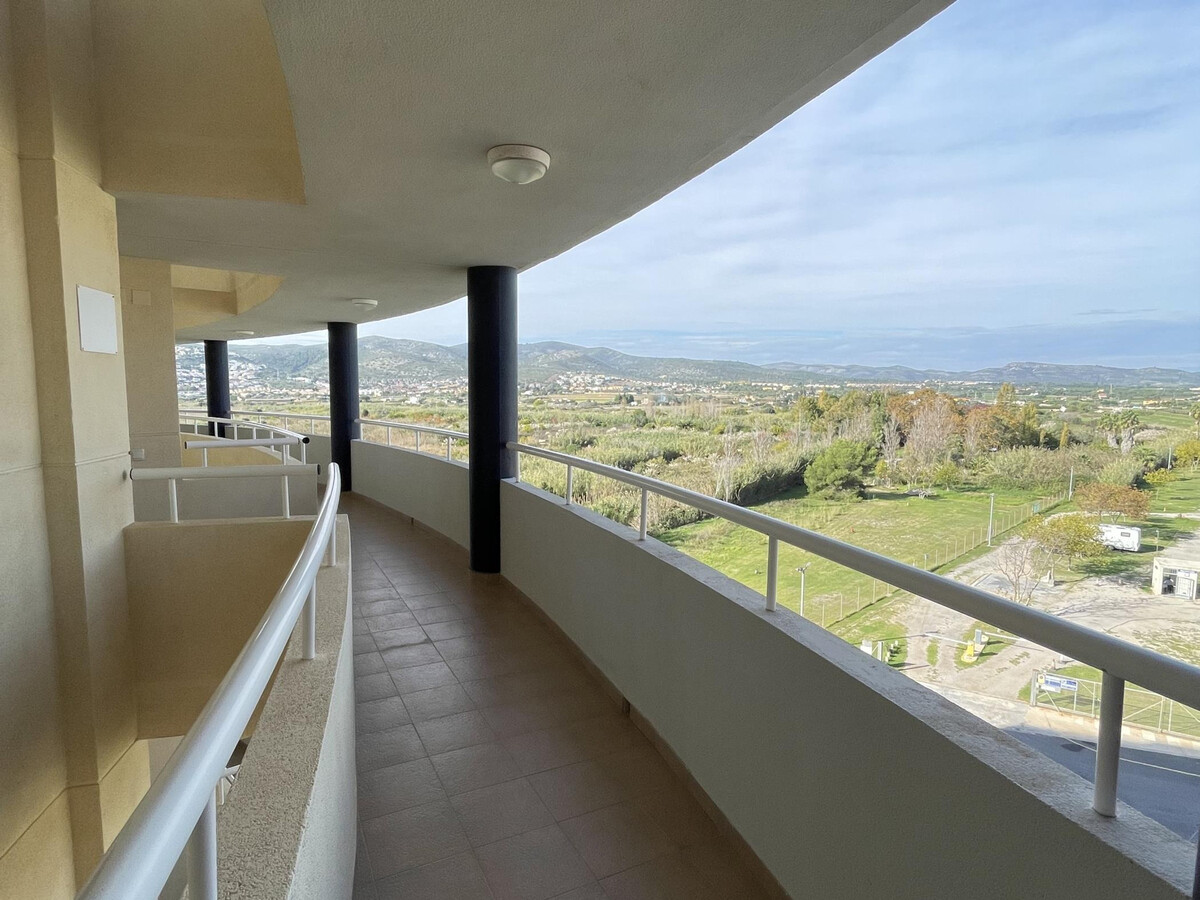 Appartement 2 chambres, piscine à 50m de la plage - Photo 4