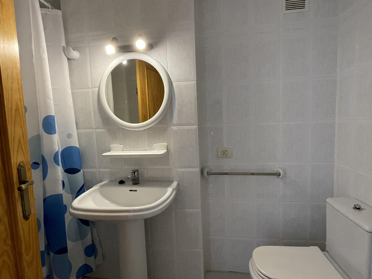 Appartement 2 chambres, piscine à 50m de la plage - Photo 14