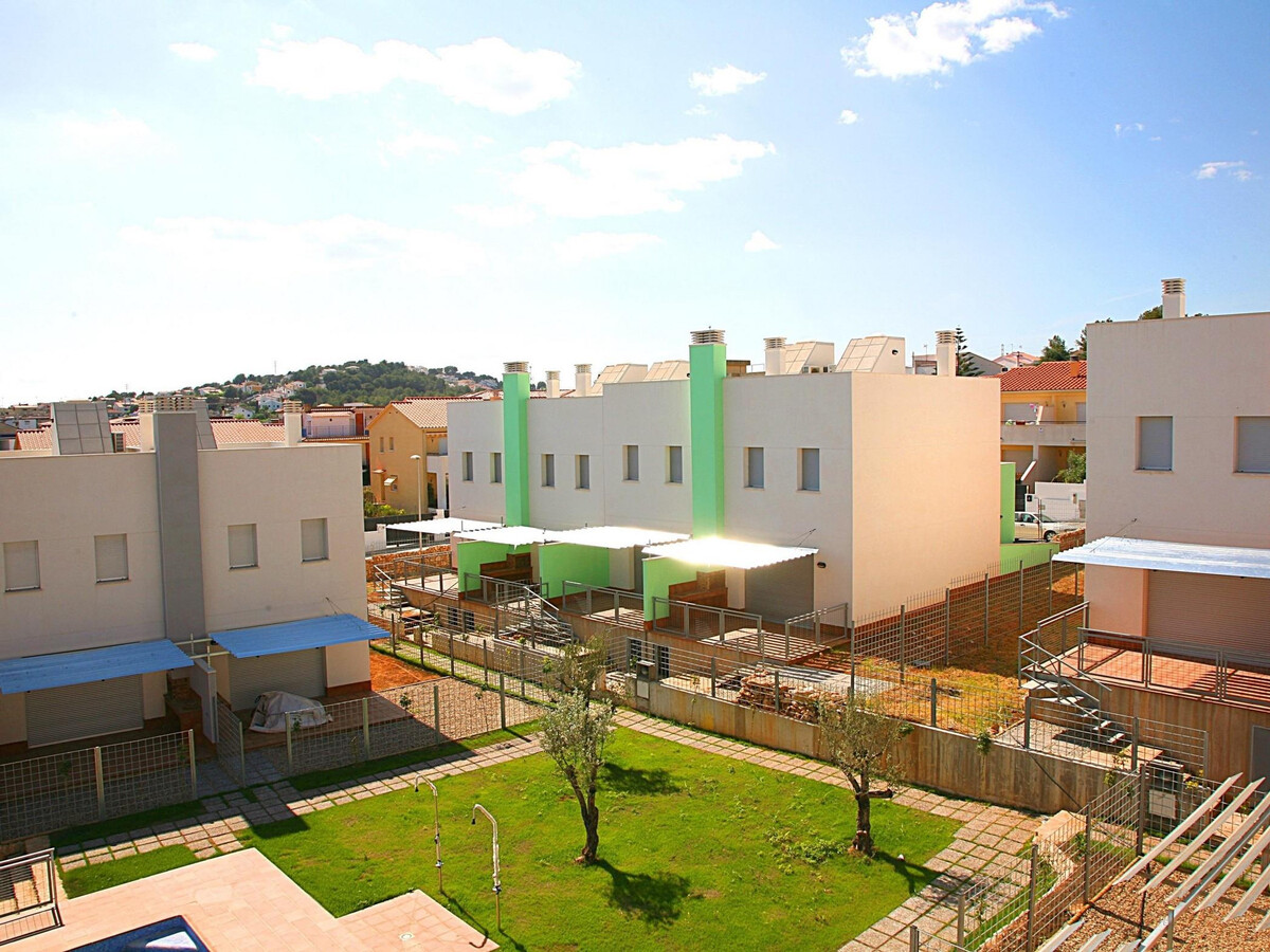 Maison jumelée 3 chambres, piscine à 550 m de la plage - Photo 4