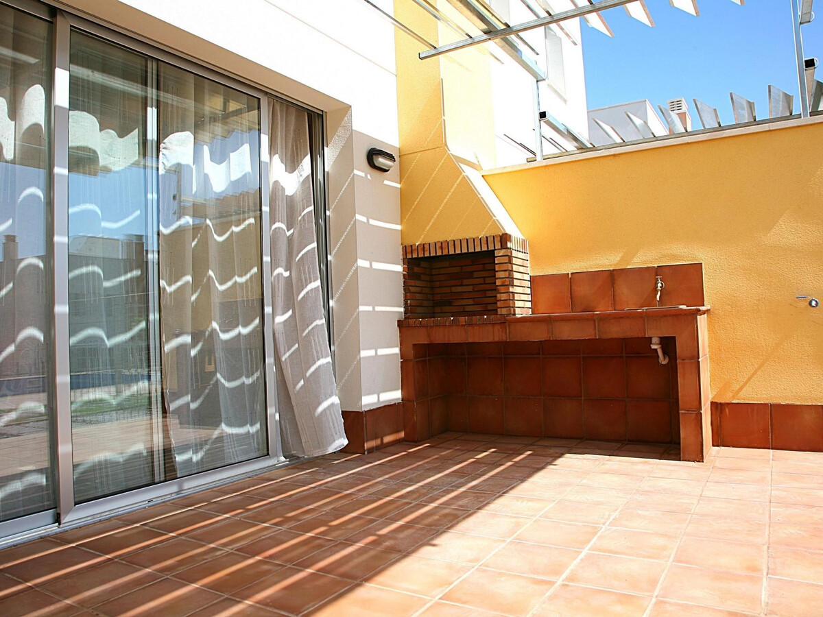 Maison jumelée 3 chambres, piscine à 550 m de la plage - Photo 10