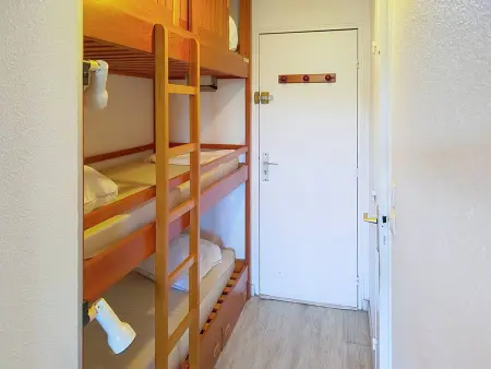 Studio cabine climatisé avec piscine et parking à Bormes-les-Mimosas : photo 7