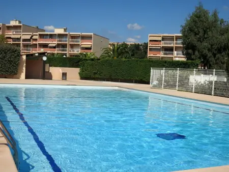Studio cabine climatisé avec piscine et parking à Bormes-les-Mimosas : photo 10