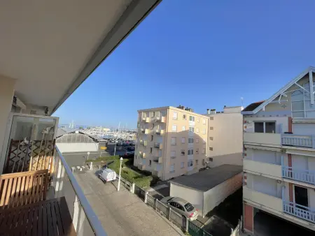 Appartement Aiguillon avec balcon vue port, 4 pers. : photo 3