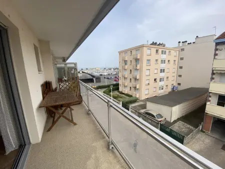 Appartement Aiguillon avec balcon vue port, 4 pers. : photo 4