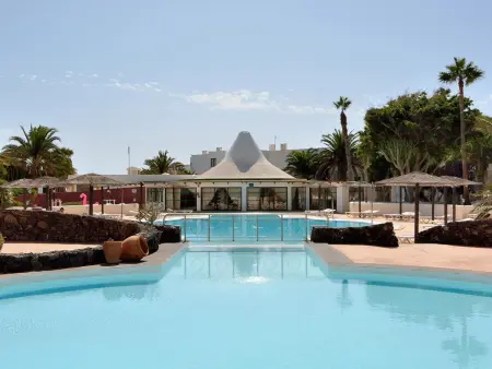 Suite Confort avec Piscine Partagée à Costa Teguise, proche Plage - Photo 8