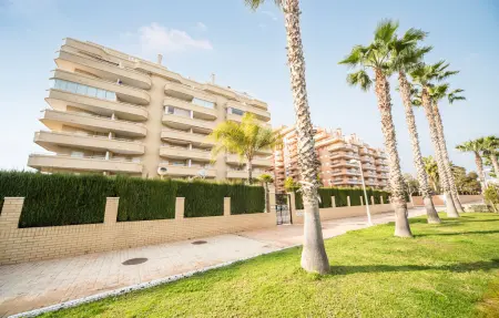 Appartement face à la plage à Oropesa del Mar, 2 chambres et piscine : photo 3