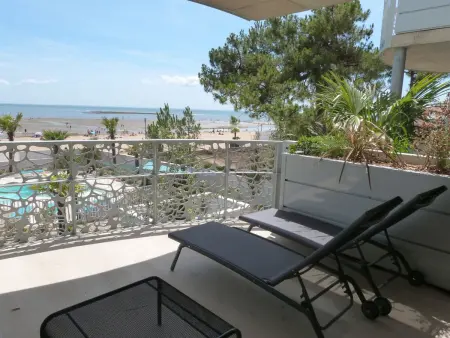 Location appartement à La Tranche sur Mer, Appartement luxe 2 chambres, balcon, accès plage, piscine, animaux admis, parking