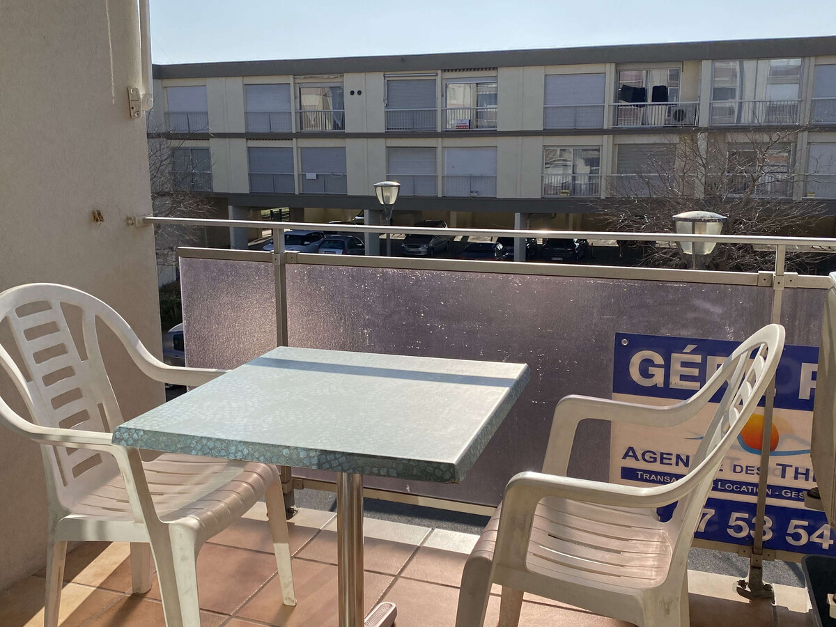 T1 climatisé wifi à 100m des Thermes, balcon - Photo 11