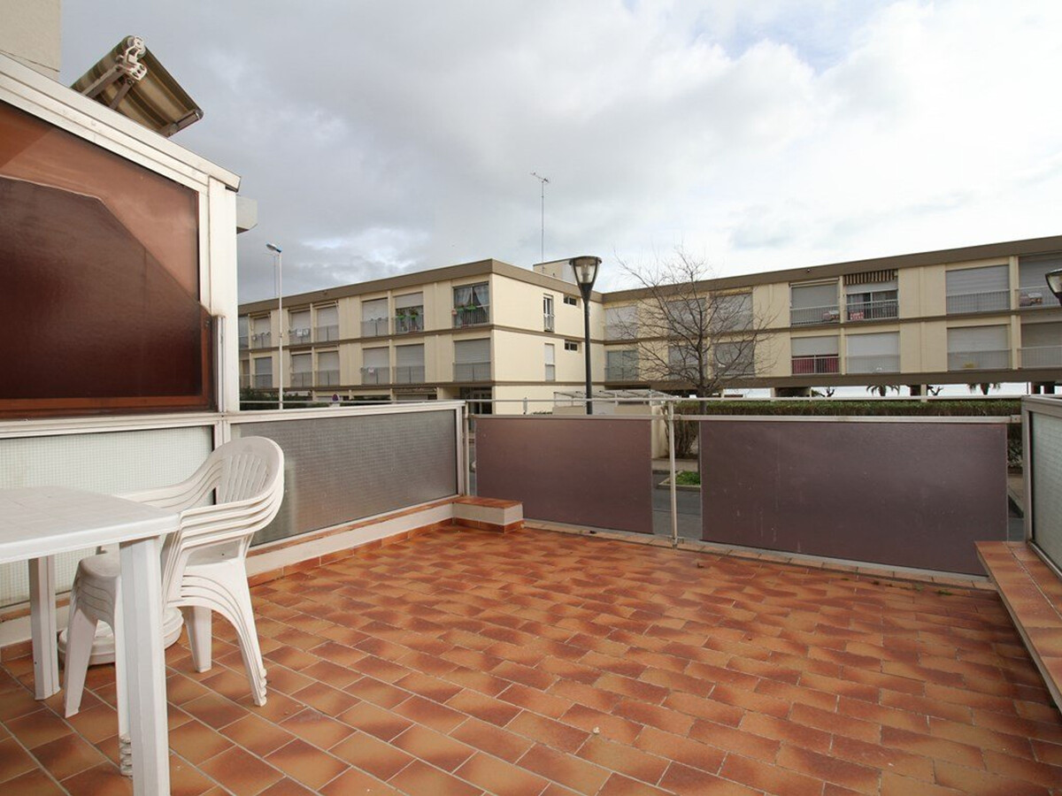 T1 climatisé avec terrasse à 100m des Thermes - Photo 12