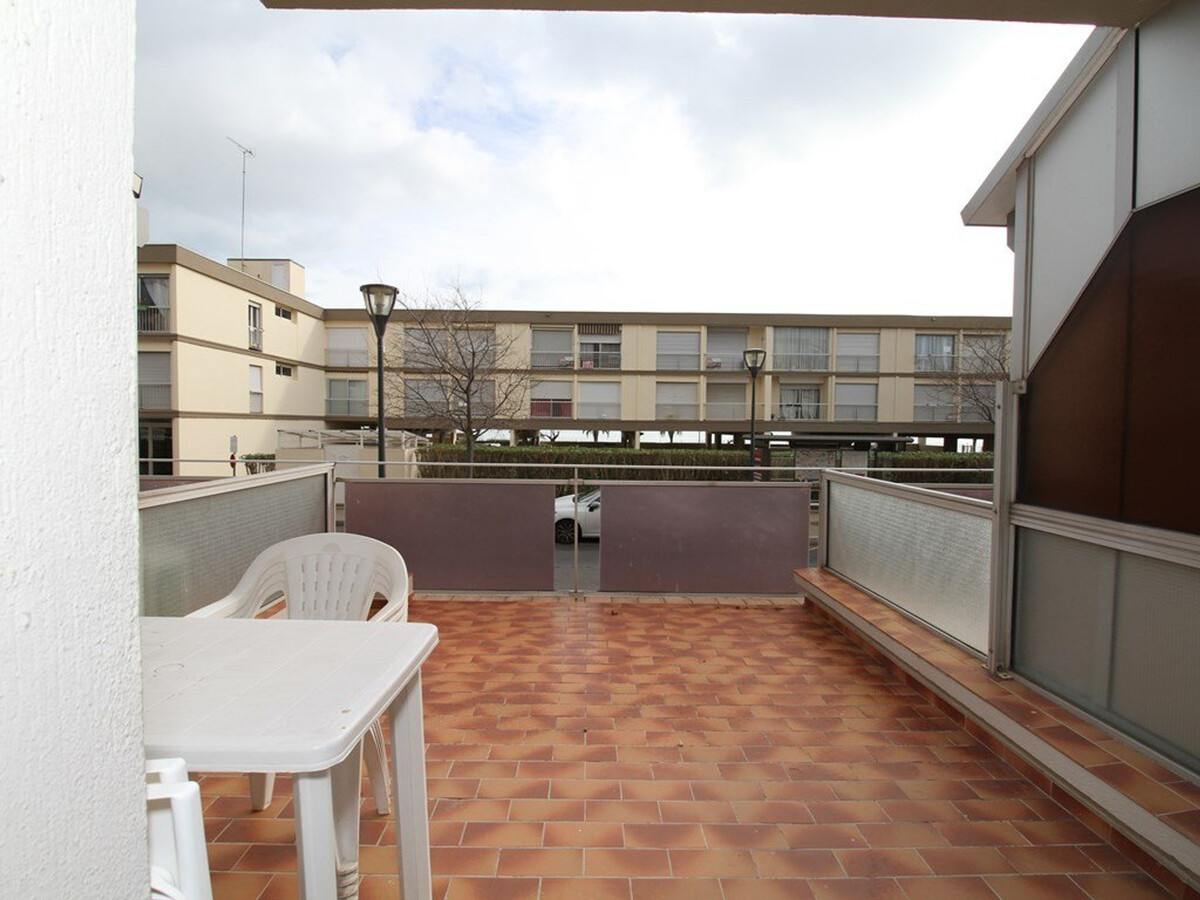 T1 climatisé avec terrasse à 100m des Thermes - Photo 13