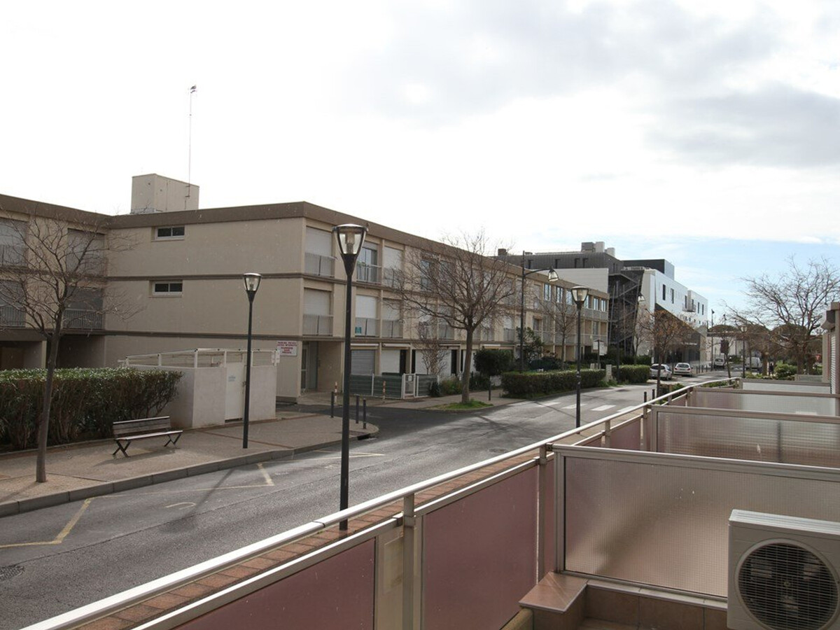 T1 climatisé avec terrasse à 100m des Thermes - Photo 14