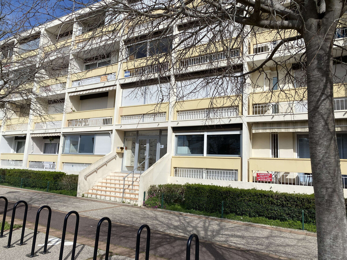 Studio climatisé avec parking et loggia à Balaruc-les-Bains - Photo 11