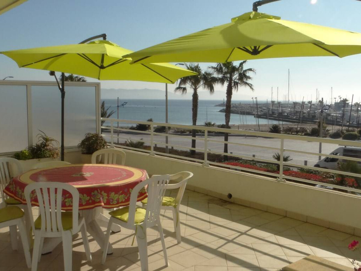 Appartement 2 chambres avec terrasse vue mer à Cavalaire - Photo 3