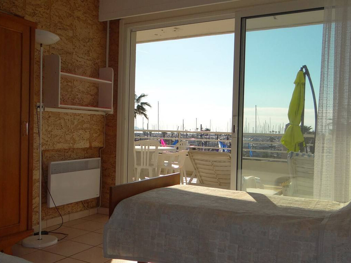Appartement 2 chambres avec terrasse vue mer à Cavalaire - Photo 11