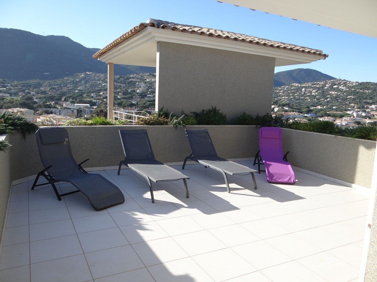Penthouse T3 climatisé 84 m² avec garage à Cavalaire - Photo 2