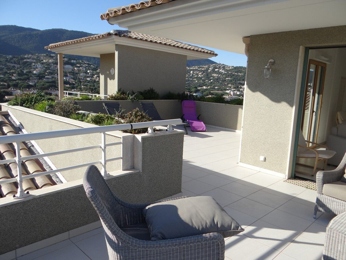 Penthouse T3 climatisé 84 m² avec garage à Cavalaire - Photo 3