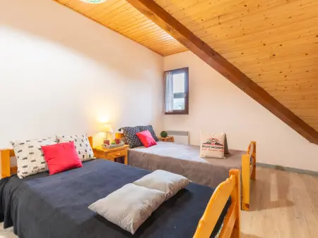 Duplex 8 pers, 3 chambres à Saint-Lary avec WiFi : photo 8