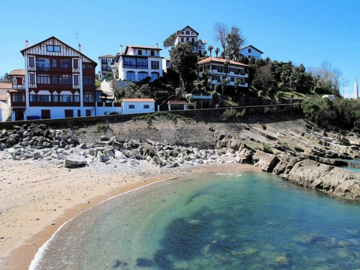 Appartement Basque 3 chambres avec terrasse à Saint-Jean-de-Luz - Photo 13
