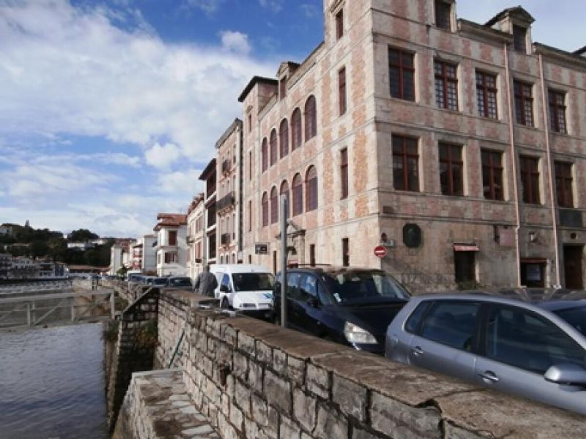 Appartement Basque 3 chambres avec terrasse à Saint-Jean-de-Luz - Photo 17