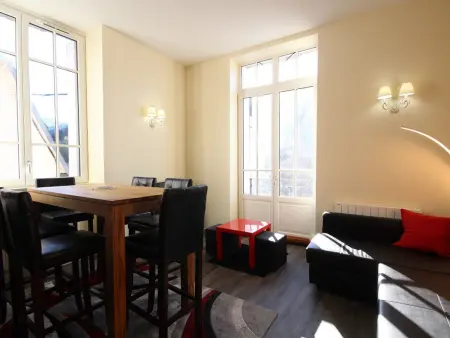 T2 hyper centre Mont-Dore, 50m des thermes, balcon montagne
