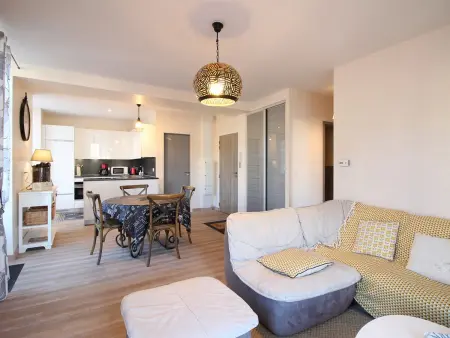 T3 63m² centre La Bourboule, 2 balcons, parking : photo 3