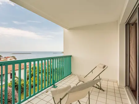 Appartement moderne vue baie à Ciboure, piscine : photo 11