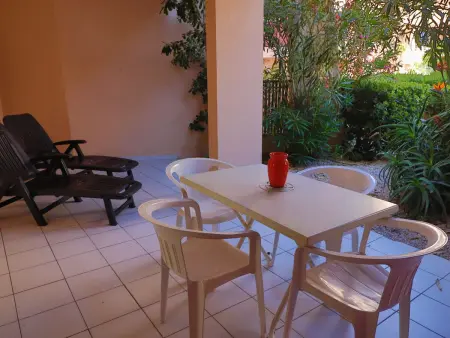 Location appartement à Sète, Spacieux rez-de-jardin à Sète pour 6 personnes avec terrasse