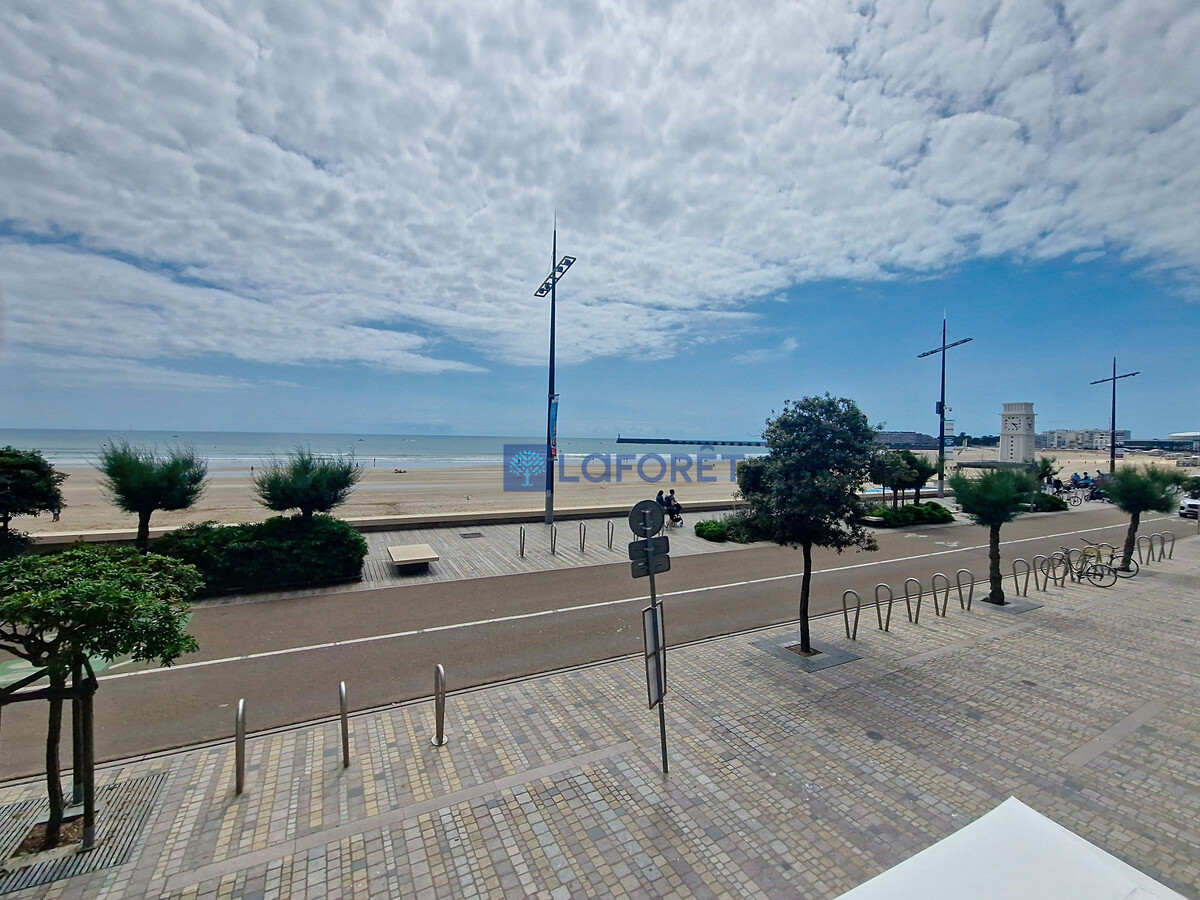 Studio face mer 1er étage avec balcon aux Sables-d'Olonne - Photo 1