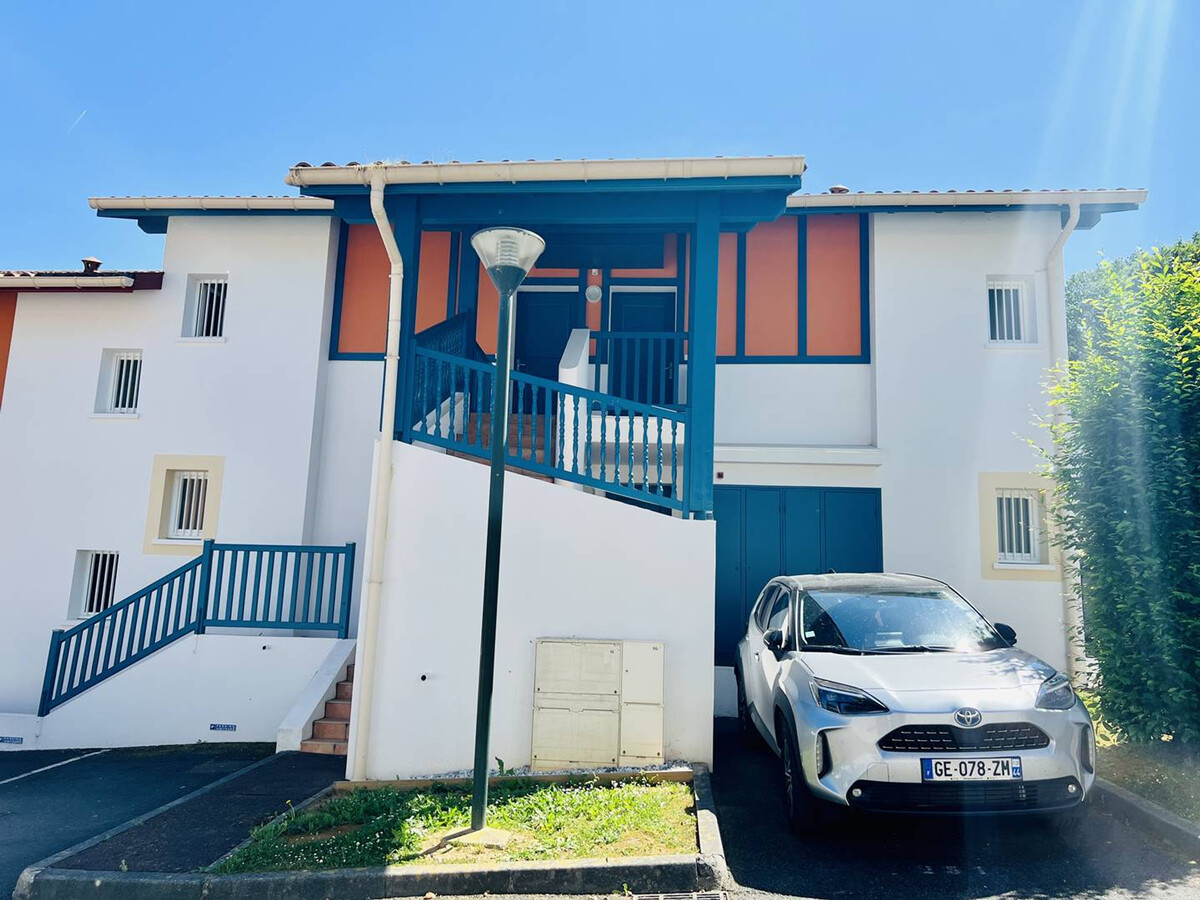 T1 bis avec terrasse, parking et piscine à Cambo-les-Bains - Photo 2