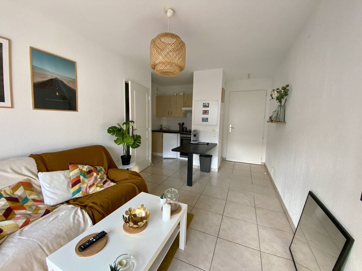 T1 bis avec terrasse, parking et piscine à Cambo-les-Bains - Photo 6