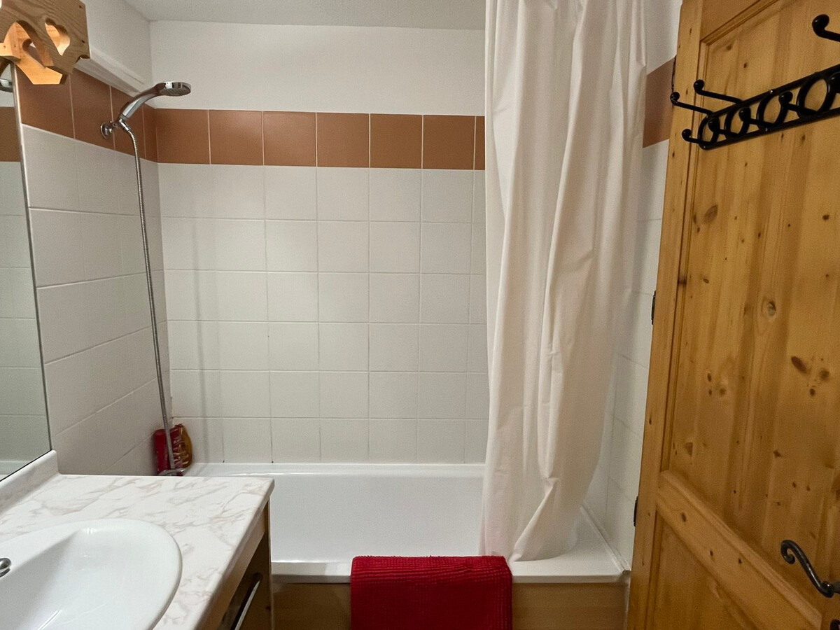 2 pièces cabine 5 pers. à Samoëns : balcon, ski et piscine - Photo 8