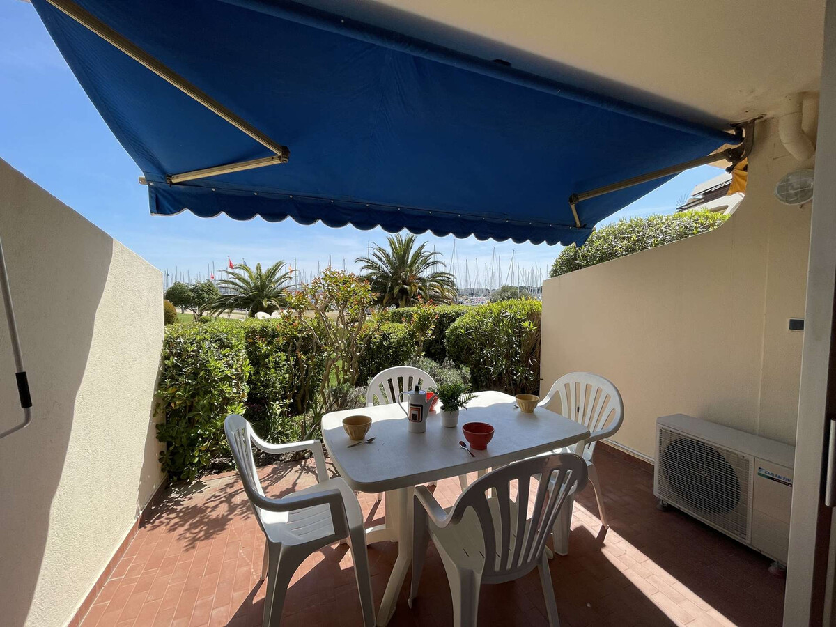 Studio climatisé avec terrasse à Port Camargue - Photo 5