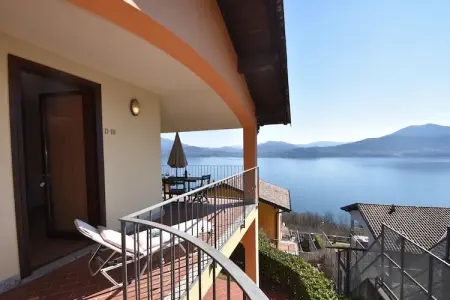 Location maison à Oggebbio, Appartement avec jardin au bord du lac Majeur
