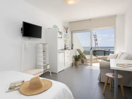 Loft moderne à Las Canteras avec terrasse, cuisine équipée et wifi gratuit : photo 3