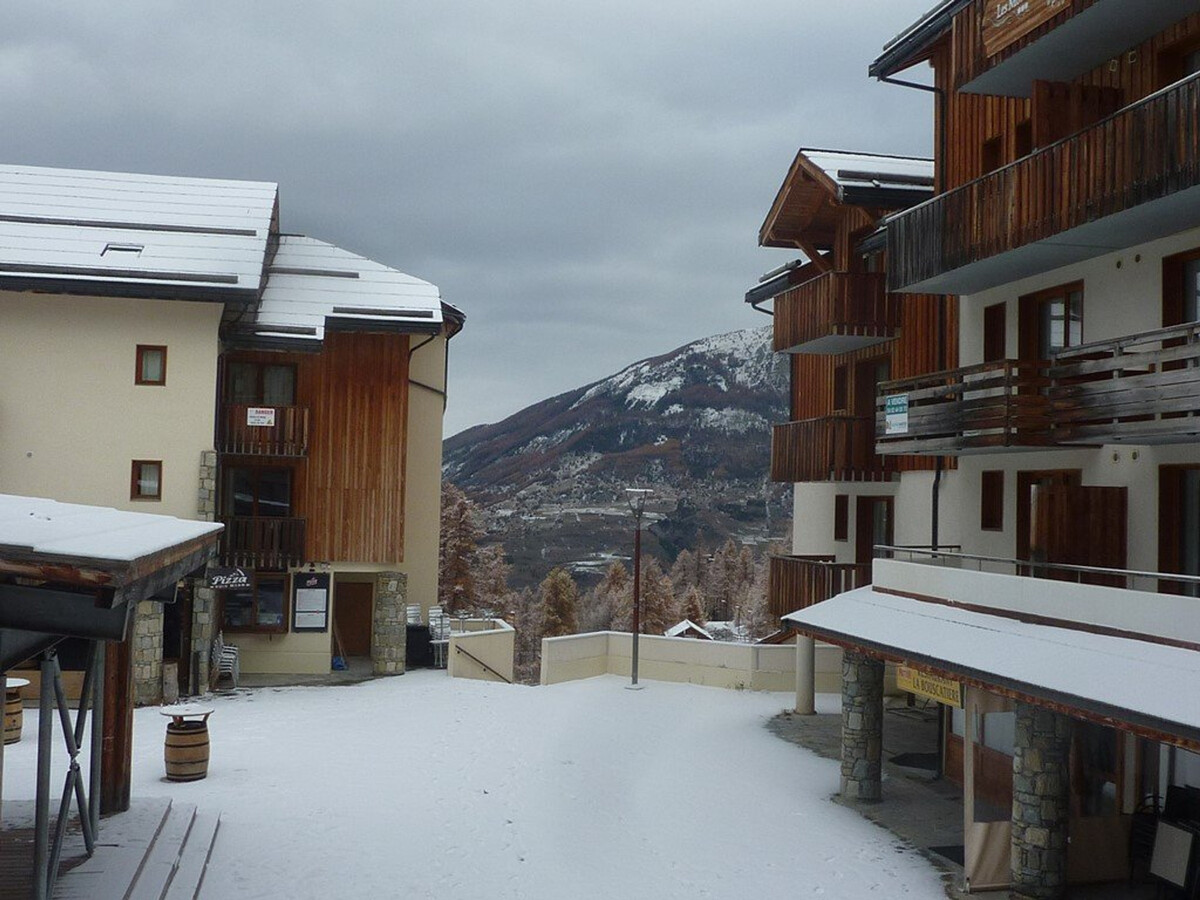 T2 ski-in/out avec piscine chauffée aux Orres - Photo 10