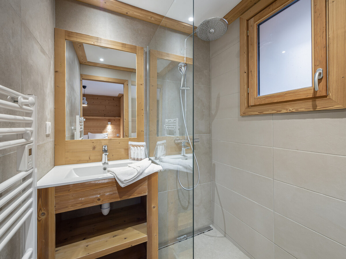 Appartement 8 pers. neuf, 300m des pistes, garage inclus - Photo 14