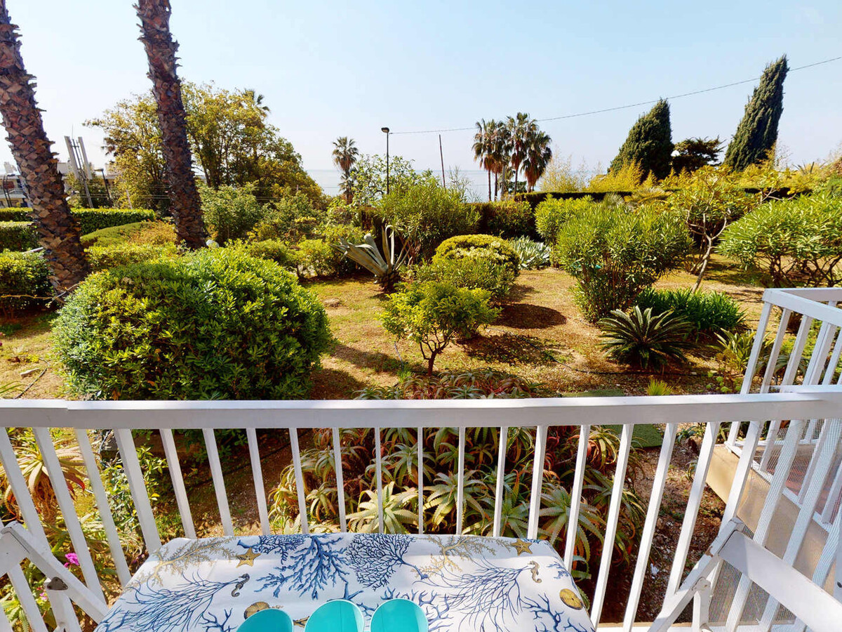 2 pièces rénové avec balcon sud et vue mer, Menton - Photo 1