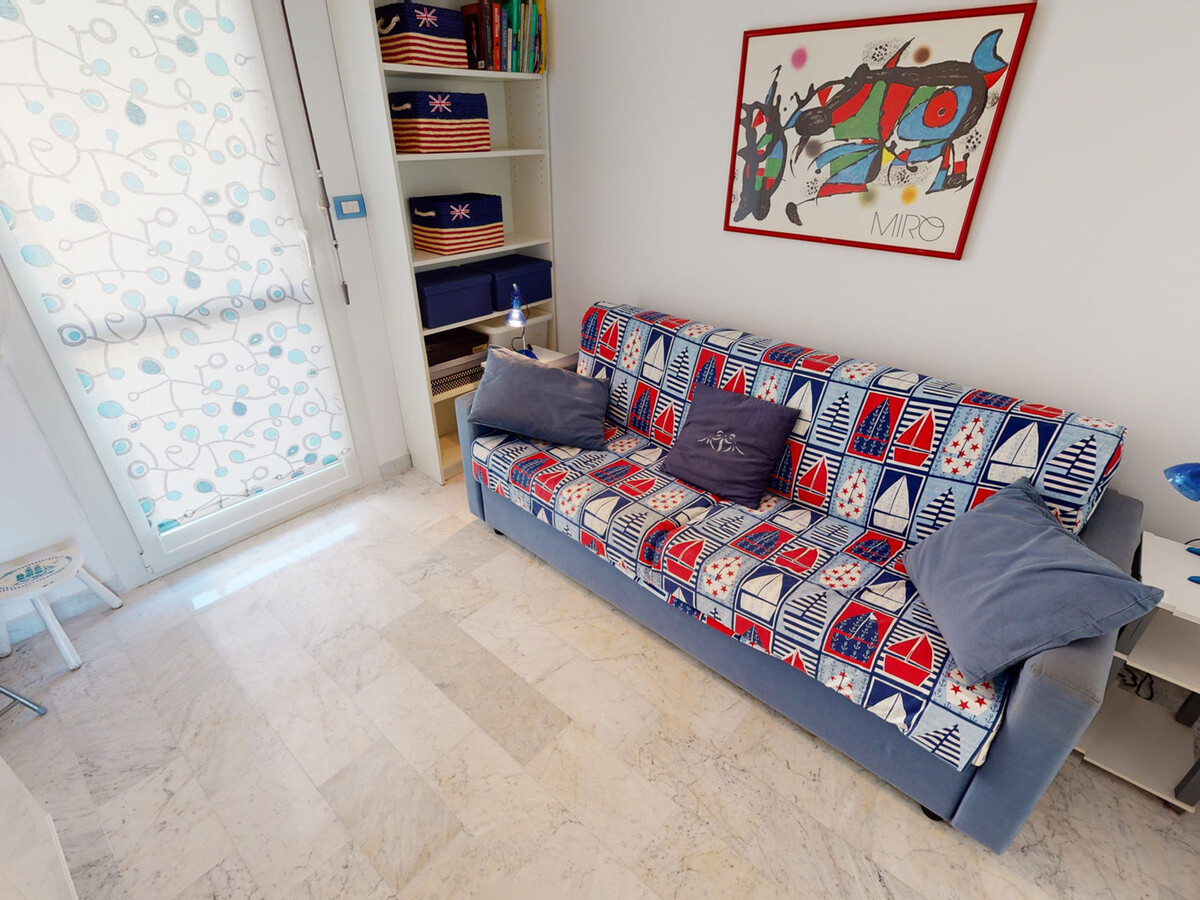 2 pièces rénové avec balcon sud et vue mer, Menton - Photo 6