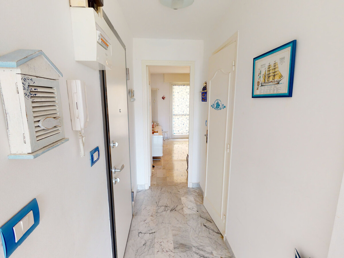 2 pièces rénové avec balcon sud et vue mer, Menton - Photo 8