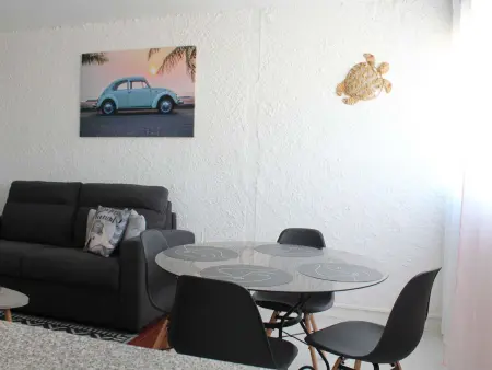 Location appartement à Port la Nouvelle, Studio cabine rénové, proche plage et commerces, 4 couchages, Port-la-Nouvelle