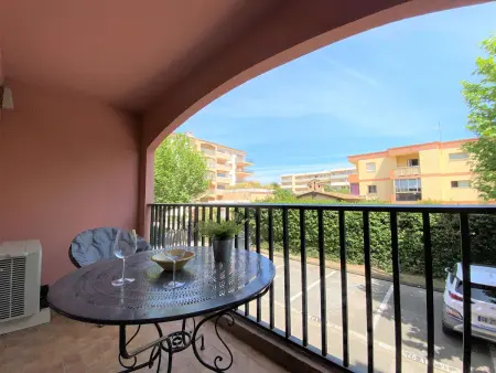 Location appartement à Sainte Maxime, Sainte-Maxime, Apt 2 pièces avec piscine, terrasse, parking privé, proche plage et commerces