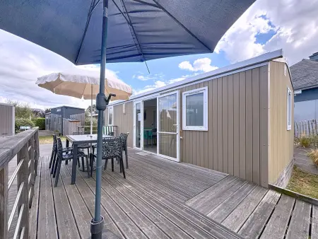 Location mobil home à Jullouville, Mobil-home PMR tout confort, 200m plage, piscine, 4 pers, 2 chambres, parking, wifi, ménage inclus