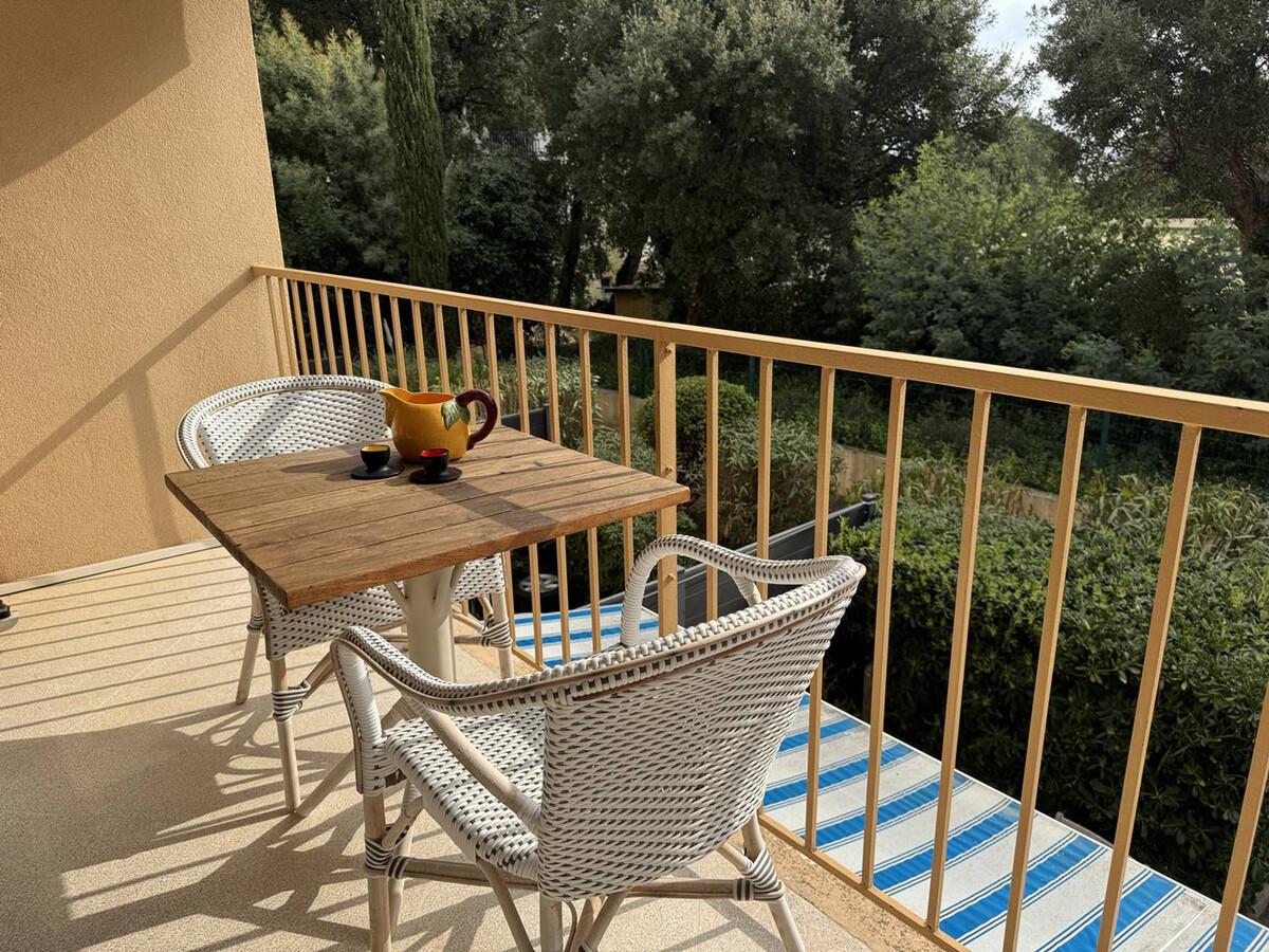 T2 climatisé avec balcon et parking à Cavalaire - Photo 1